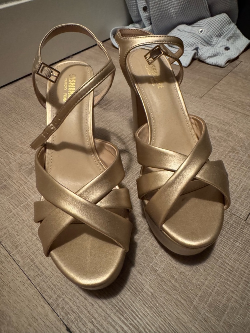 Wide width Gold platform sandals